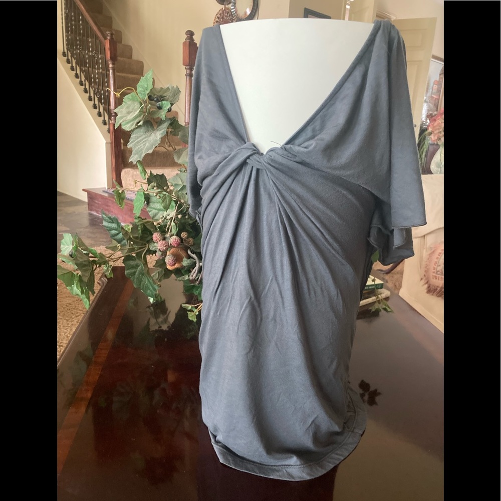 Splendid twist front top
